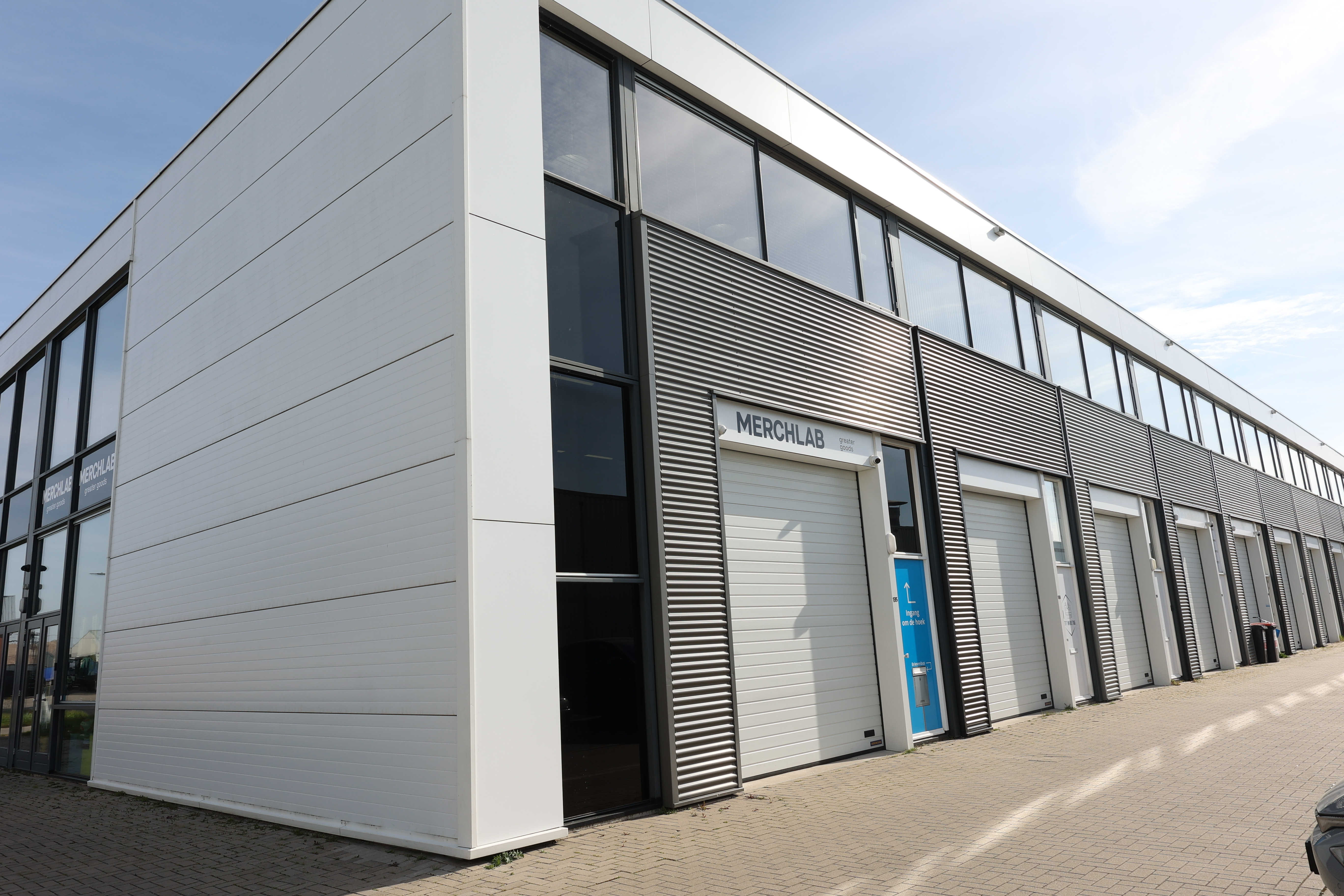 Contactgegevens en openingstijden | MerchLab